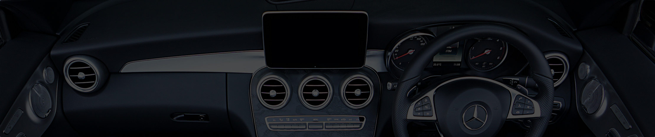 auto dashboard met een inbouw navigatie systeem